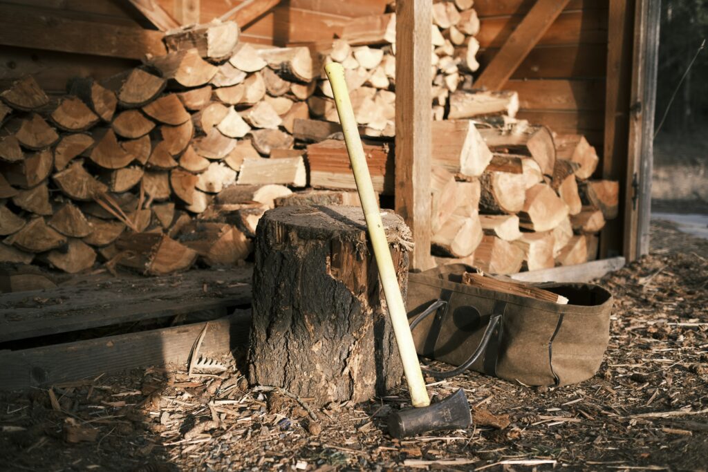 DIY Outdoor Firewood Kitchen Ideas For The Family - Creation From Plastic And Cement Baskets
