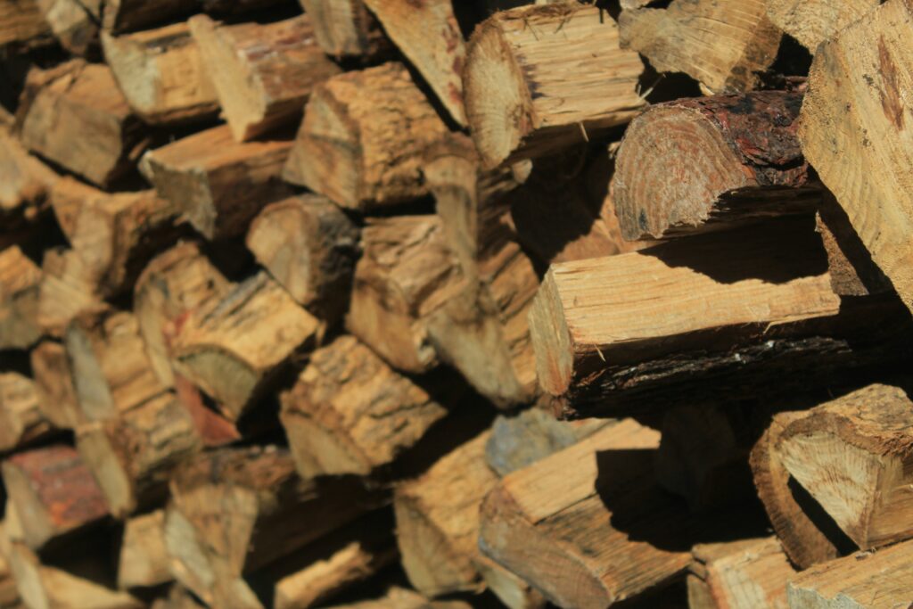 DIY Outdoor Firewood Kitchen Ideas For The Family - Creation From Plastic And Cement Baskets
